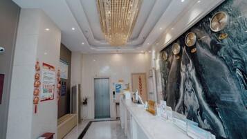 المنشأة من الداخل