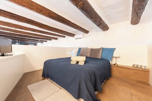 1 chambre, bureau, fer et planche à repasser, Wi-Fi gratuit