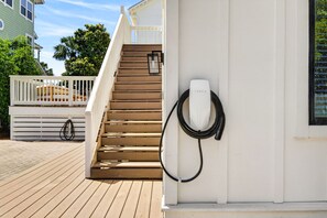 Property grounds - Crystal Oasis with EV Charger, Pool, Beach Chair Setup, and Steps From Beach (Destin)
