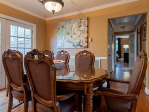 Casa, varias camas, cocina | Cocina privada | Refrigerador, microondas, horno y parrilla de estufa