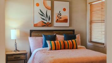 1 bedroom, internet, bed sheets