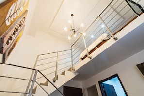 Iron/ironing board, free WiFi, bed sheets - Hotel Revolución (Tijuana)