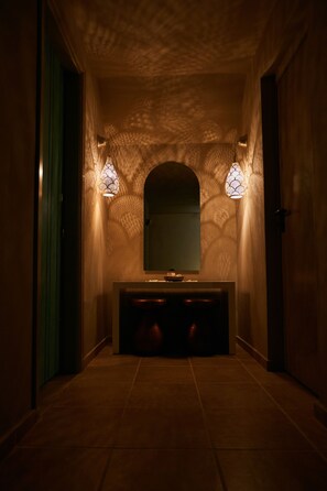 Couples treatment room(s), steam room, Turkish bath/hammam