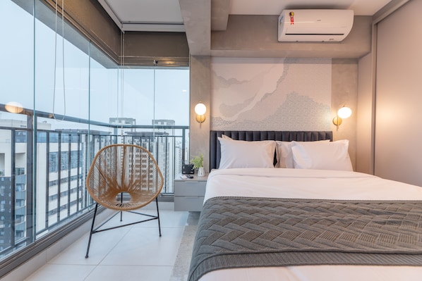 Studio Superior | Hypo-allergenic bedding, individually decorated, free WiFi, bed sheets - Charlie Vitrali Moema (São Paulo)