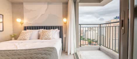 Hypo-allergenic bedding, individually decorated, free WiFi, bed sheets