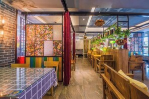 Coffee shop - Hantang Hotel (Taining)