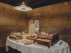 Free daily continental breakfast