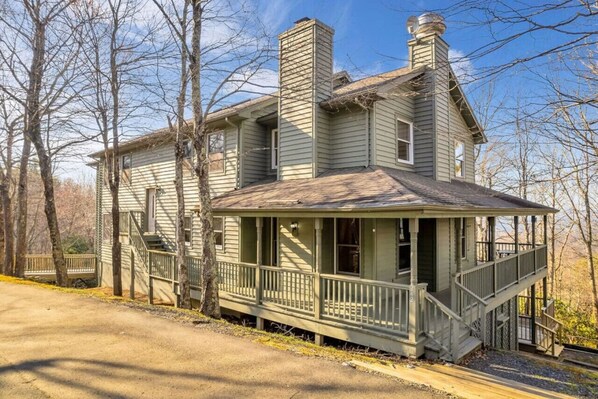 Exterior - Blissful Mountain retreat with Amazing Views (Boone)