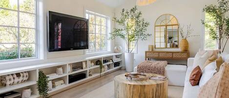 TV, fireplace, offices