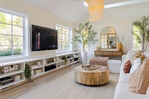 TV, fireplace, offices