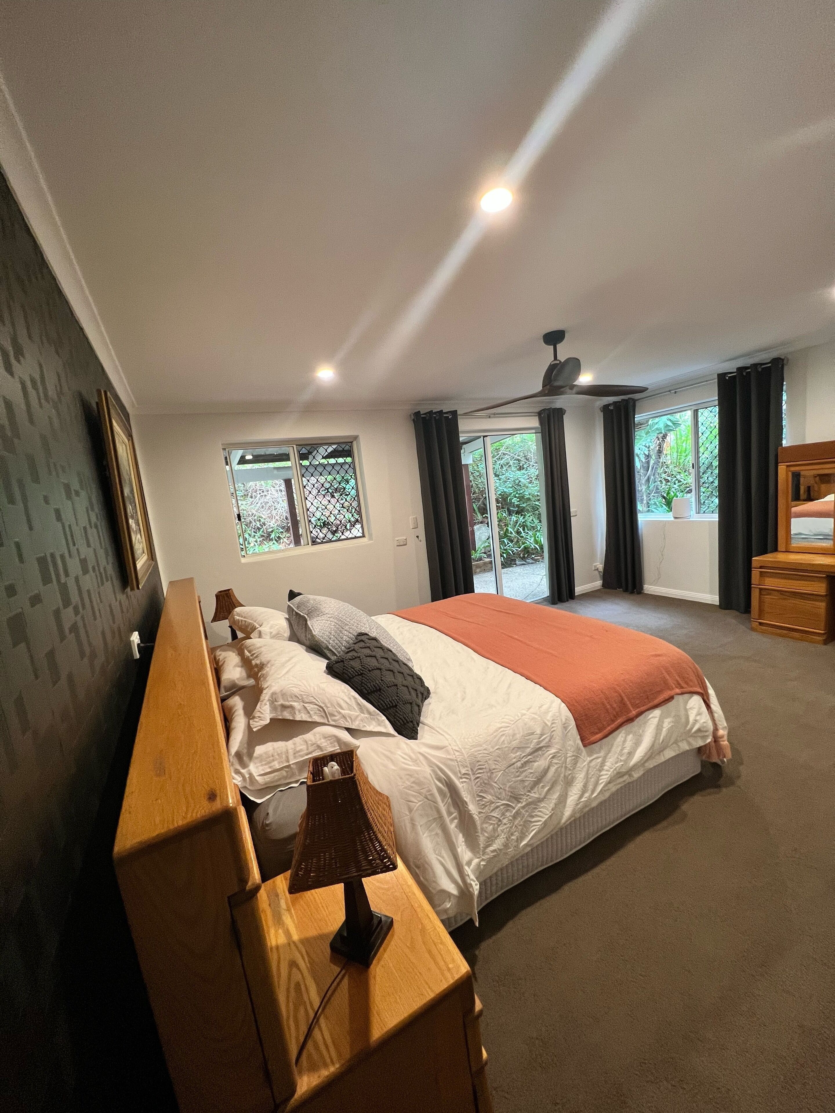 2 chambres, fer et planche à repasser, Wi-Fi gratuit, draps fournis