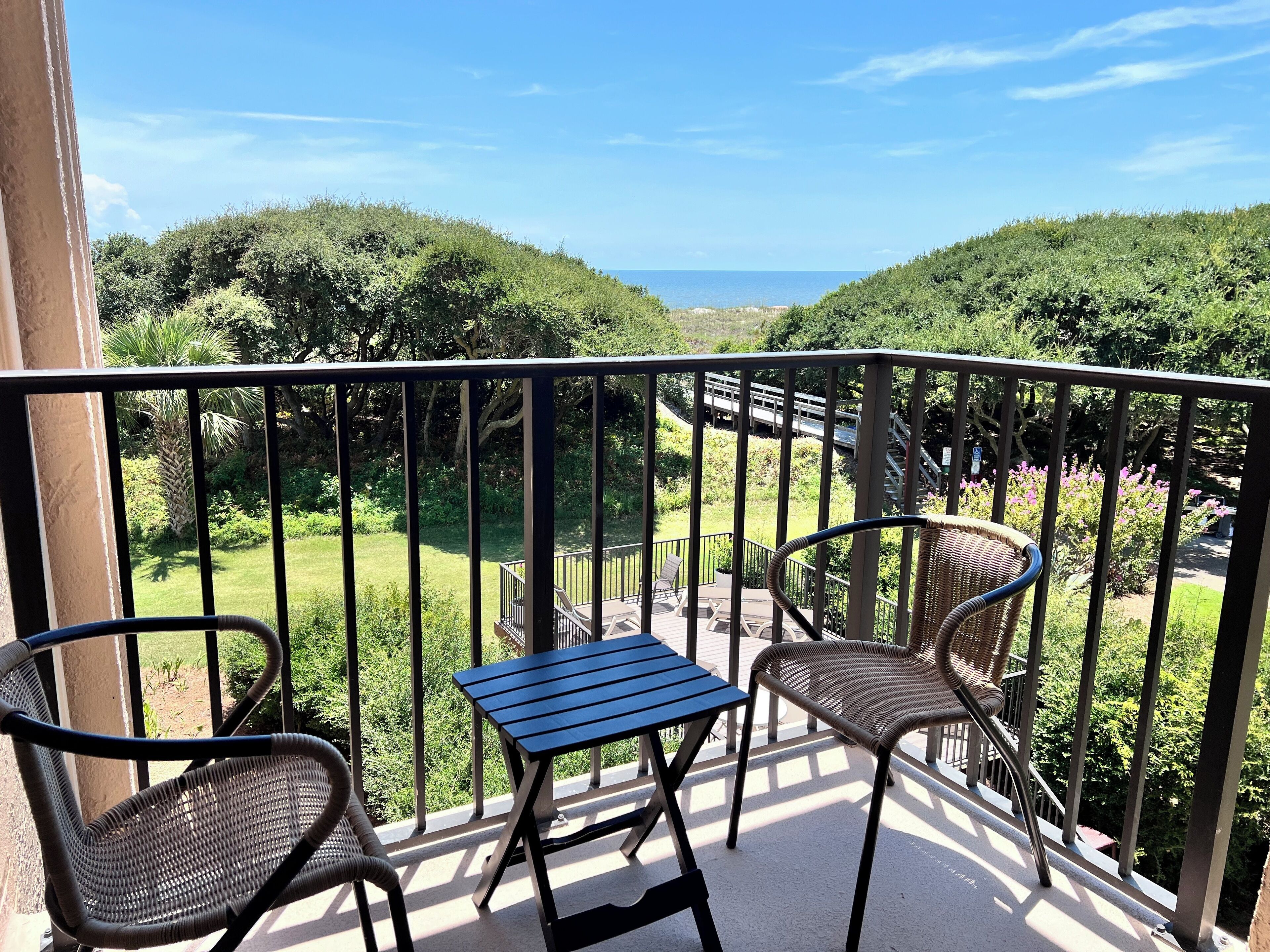 Condo (3 Bedrooms) | Servicio de la propiedad