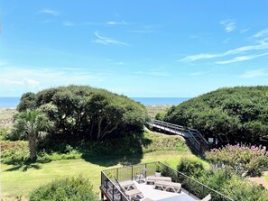 Condo (3 Bedrooms) | Property amenity