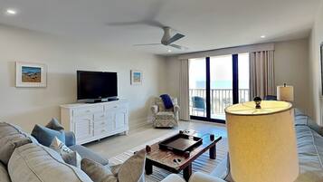 Condo (3 Bedrooms) | Property amenity