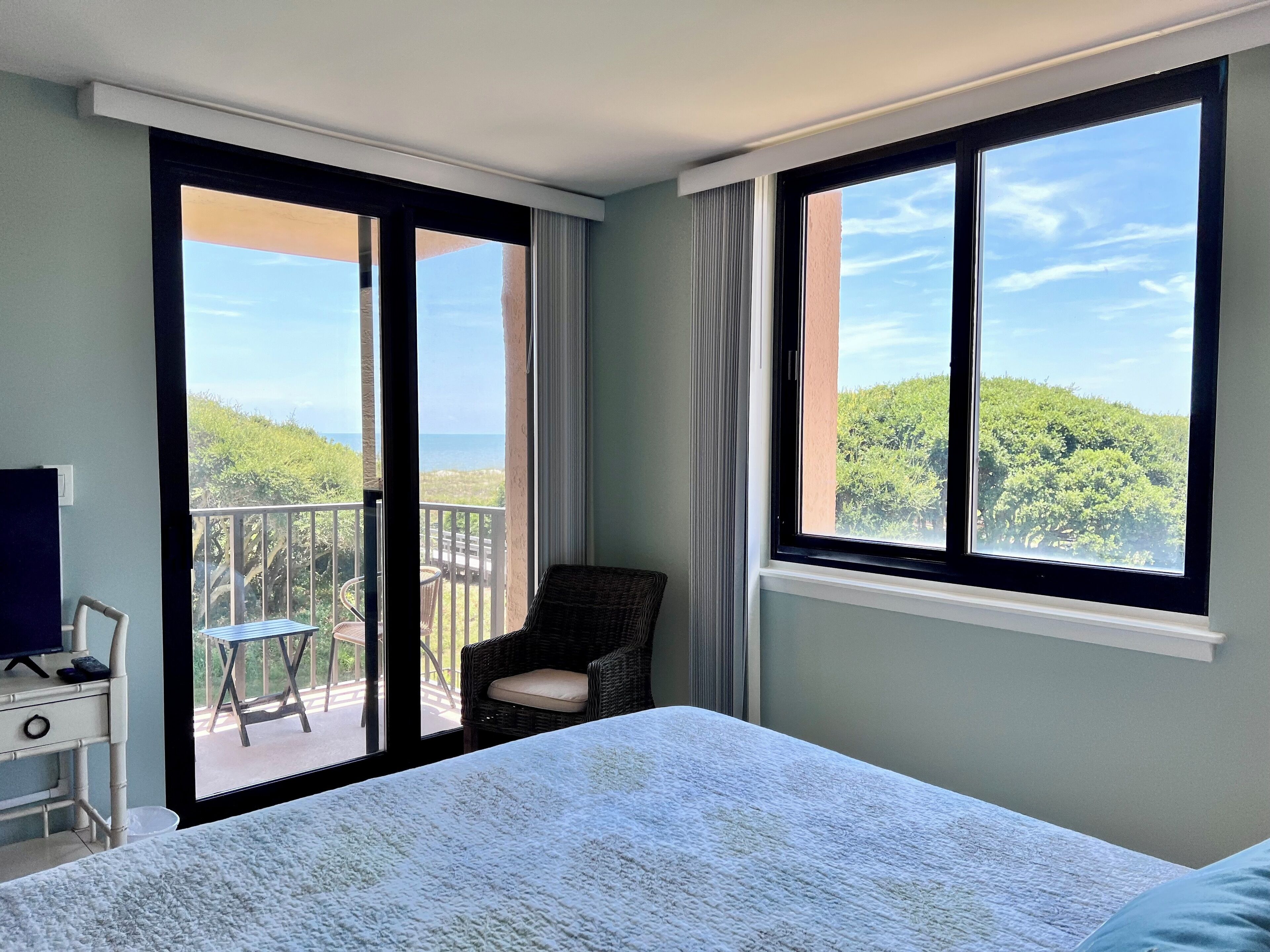 Condo (3 Bedrooms) | Property amenity