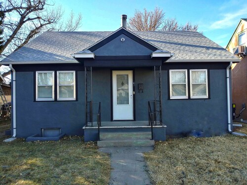 The Owls Den. Entire Main Level Home All To Yourself.