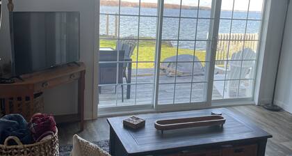 Lakefront Three Bedroom Cottage