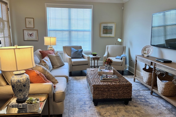 1st level living room