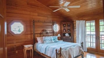 6 Schlafzimmer, Schreibtisch, Bügeleisen/Bügelbrett, kostenloses WLAN