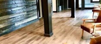 Modern and Private Queen Suite near Downtown