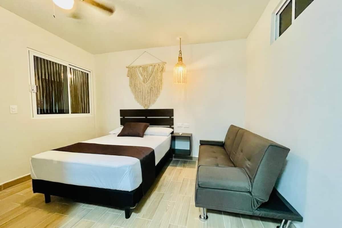 Literie hypoallergénique, Wi-Fi gratuit, draps fournis