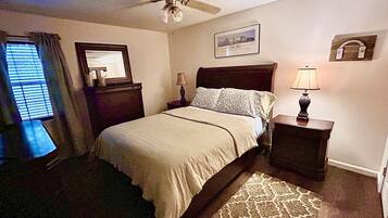 2 bedrooms, desk, iron/ironing board, travel crib