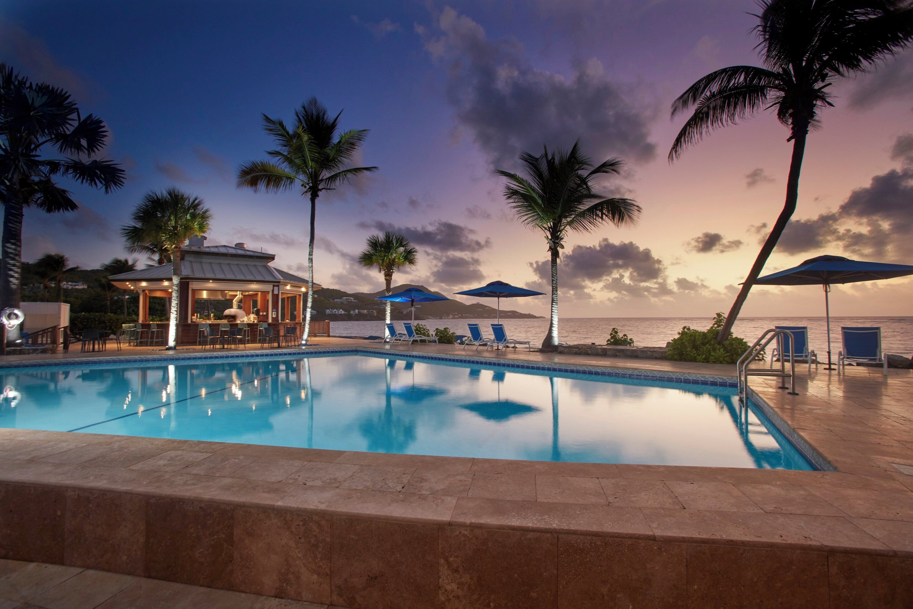 2 outdoor pools, sun loungers