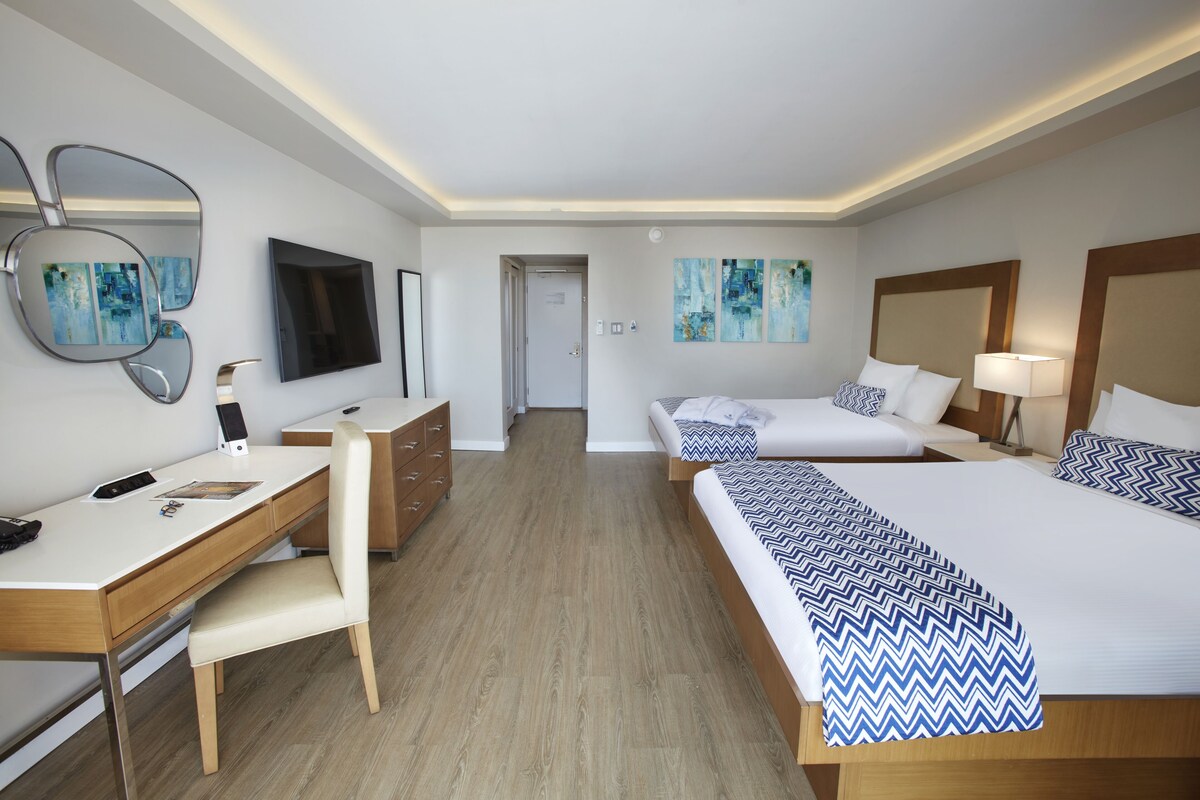 Premium Double Room | In-room safe, desk, laptop workspace, blackout drapes