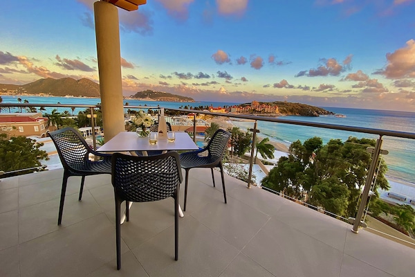 Premium Suite, 1 King Bed with Sofa bed | Terrace/patio