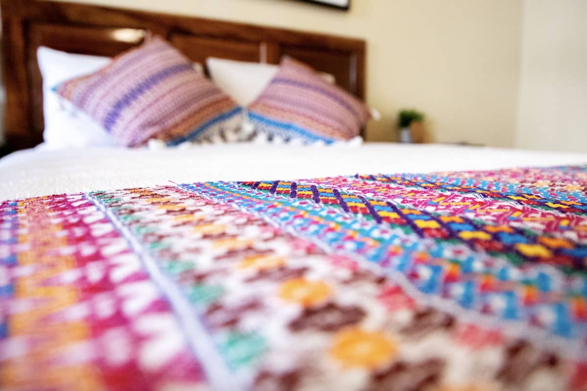 Laptop workspace, iron/ironing board, free WiFi, bed sheets
