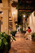 Chambre Simple Tradition, 1 grand lit | Espace de travail pour ordinateur portable, fer et planche à repasser