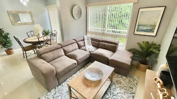 Smart TV, Netflix, streaming services, offices