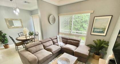 Modern 3 Bedroom Condo In Private Community #8