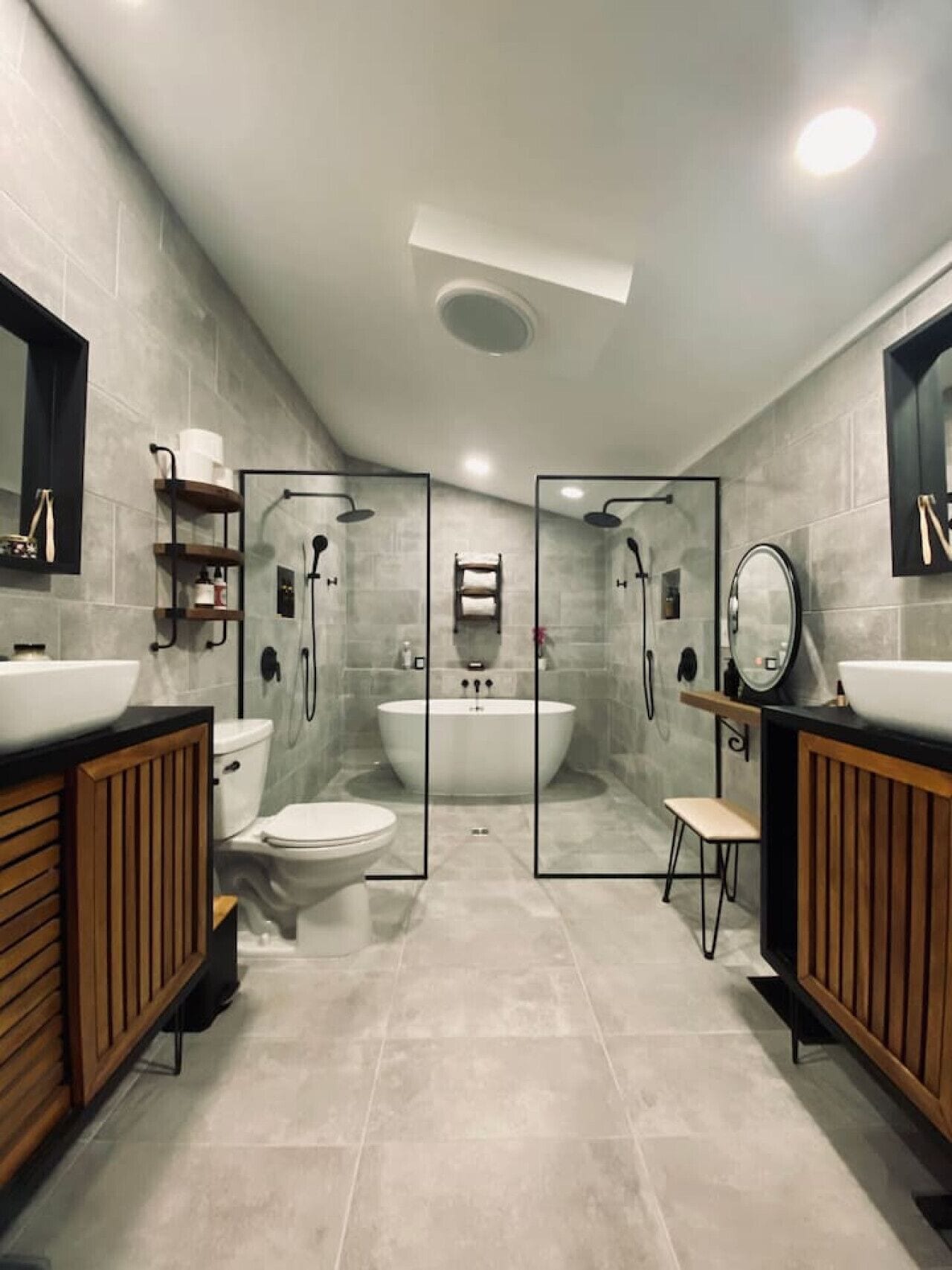 Bathtub, hair dryer