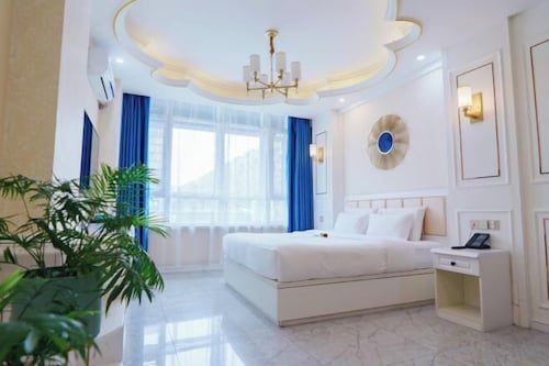 Hongji Business Hotel