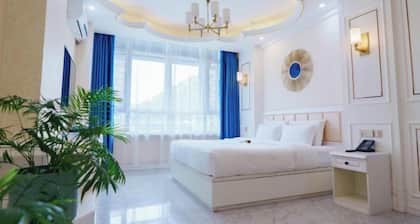 Hongji Business Hotel