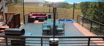 CasaAzul Lake house Hot Tub 7 beds Lago Vista, TX