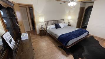 3 chambres, fer et planche Ă  repasser, Wi-Fi gratuit, draps fournis
