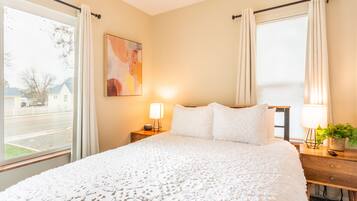 3 bedrooms, free WiFi, bed sheets