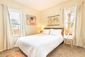 2 عدّة غرف نوم وواي فاي مجانًا وملاءات أسرّة