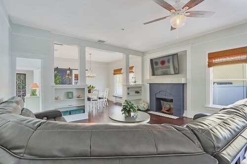 Private, charming home in downtown Stuart