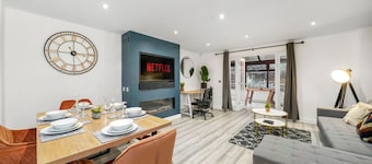 Luxury House • Pool Table • Free Parking • Sky TV • Fast Wifi • Garden • Yoko Property