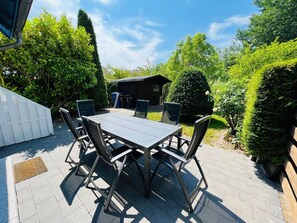 Outdoor dining - Kavelweg 41a "Haus Greta" - comfortable and high-quality furnished apartments (Zingst)