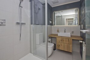 Shower, hair dryer - Only 100 m to the beach, apartment with balcony and own sauna - App. Eldena FeWo 09 - (Middelhagen)