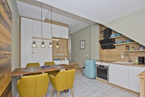 Fridge, oven, stovetop, dishwasher - Only 100 m to the beach, apartment with balcony and own sauna - App. Eldena FeWo 09 - (Middelhagen)