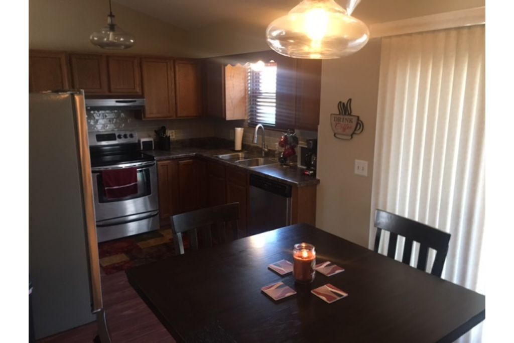 West Side Abode- minutes from Airport- Shops- Extended Stay Rates!