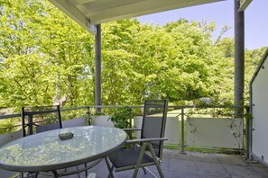 Unclassified image, 2 of 18, button