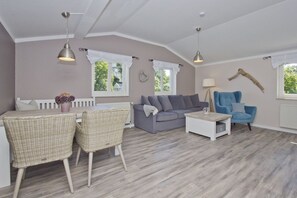 Unclassified image, 4 of 19, button - Modern vacation apartment in a central location, close to the beach - Kurhaus Nordstrand FeWo 43 (Göhren)