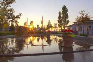 Unclassified image, 5 of 19, button