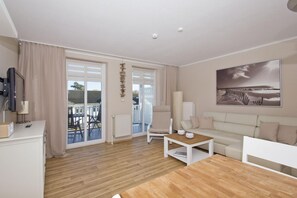 Unclassified image, 3 of 19, button